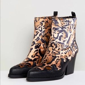 Prettylittlething boots